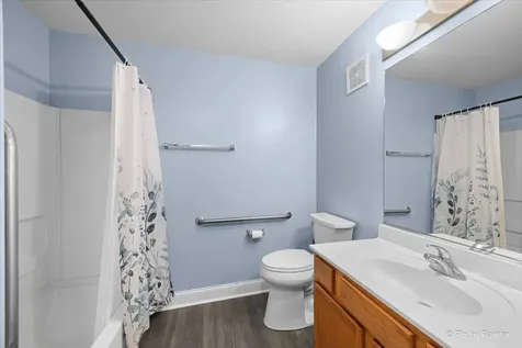 605 Barrington Avenue East Dundee IL 60118