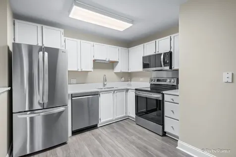 605 Barrington Avenue East Dundee IL 60118