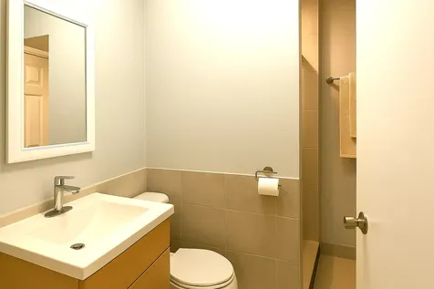 1416 West Wolfram Street Chicago IL 60657