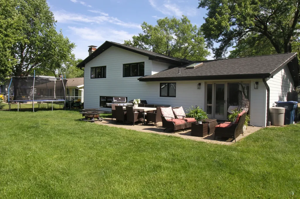 326 Milan Court Schaumburg IL 60193