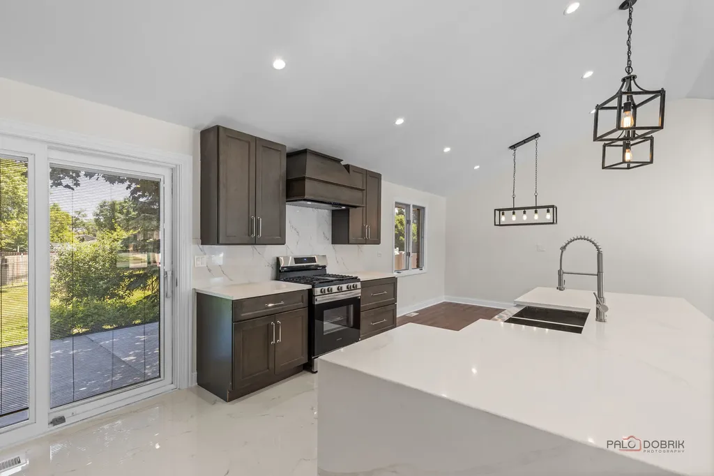 14739 Maple Avenue Orland Park IL 60462
