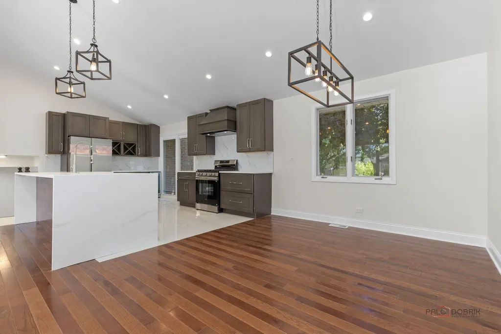 14739 Maple Avenue Orland Park IL 60462
