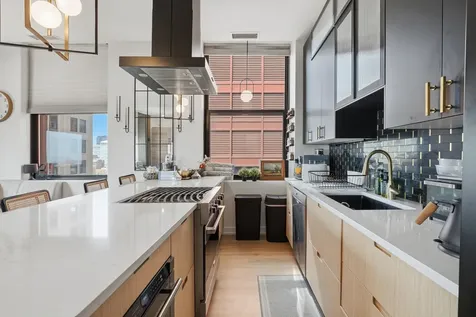 330 South Michigan Avenue Chicago IL 60604