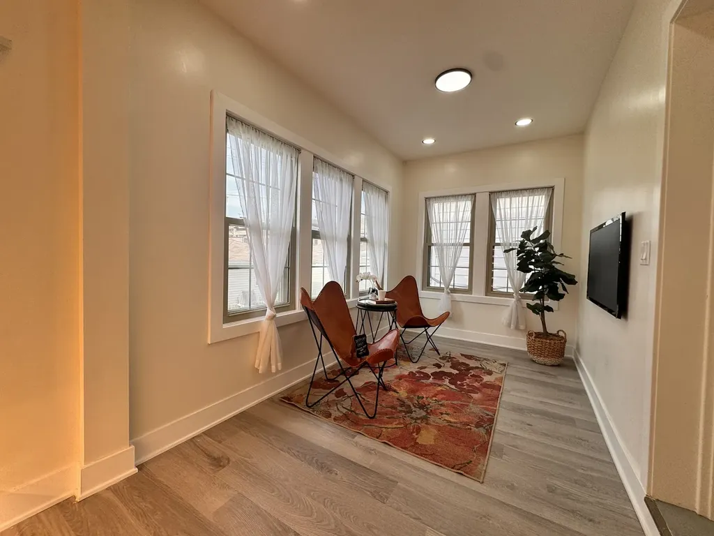 5218 West 55th Street Chicago IL 60638