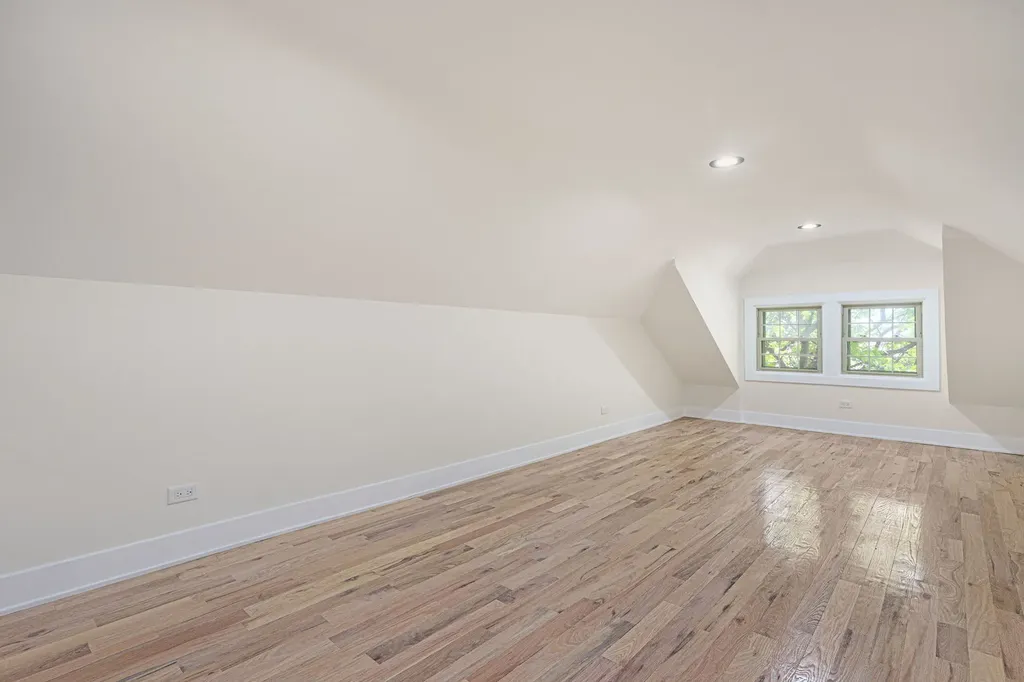 5218 West 55th Street Chicago IL 60638