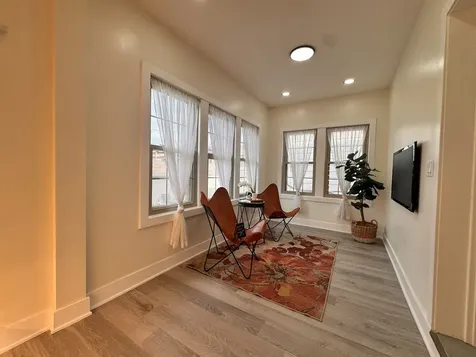 5218 West 55th Street Chicago IL 60638