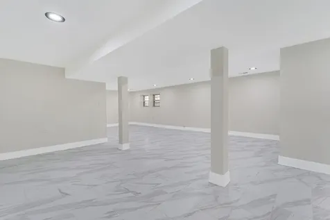 5218 West 55th Street Chicago IL 60638