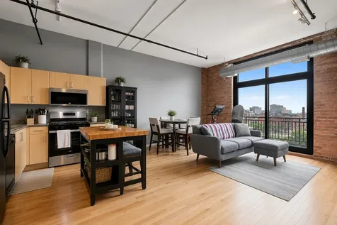 2024 South Wabash Avenue Chicago IL 60616