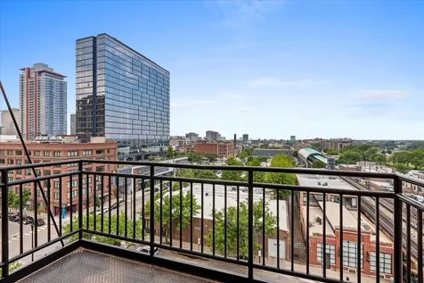 2024 South Wabash Avenue Chicago IL 60616
