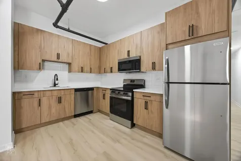 2156 West Arthur Avenue Chicago IL 60645