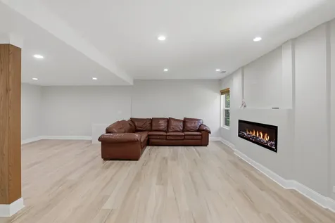 420 Chara Court Bartlett IL 60103