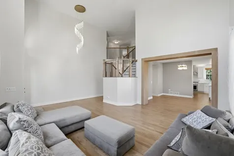 420 Chara Court Bartlett IL 60103
