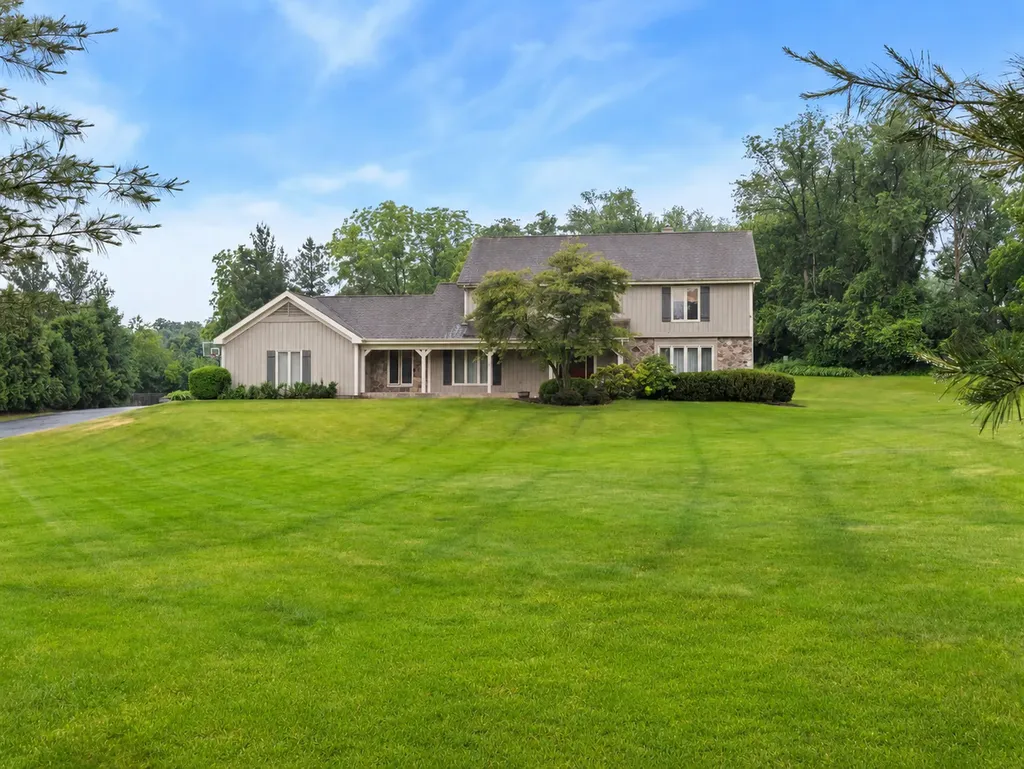 7241 Foxfire Drive Crystal Lake IL 60012