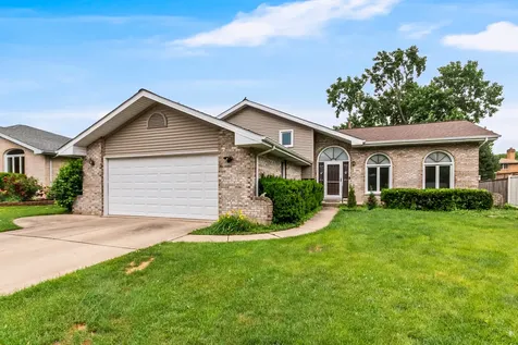 891 Young Street Lemont IL 60439