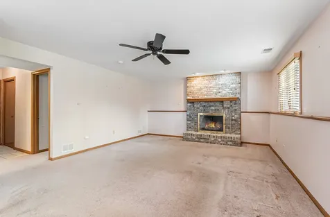891 Young Street Lemont IL 60439