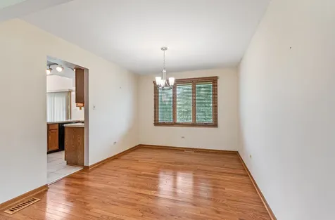 891 Young Street Lemont IL 60439