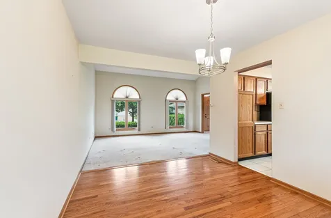 891 Young Street Lemont IL 60439