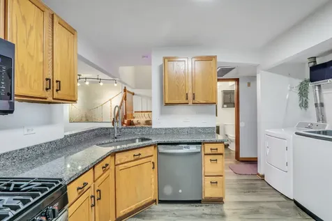 274 West Treehouse Lane Round Lake IL 60073