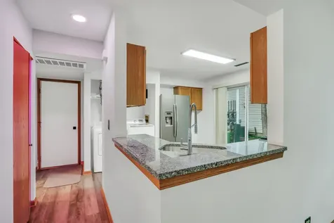 274 West Treehouse Lane Round Lake IL 60073