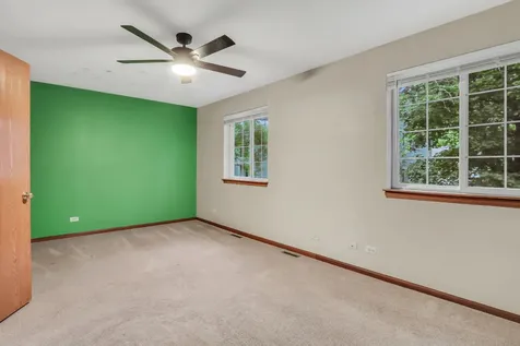 274 West Treehouse Lane Round Lake IL 60073