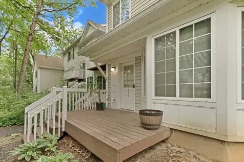 274 West Treehouse Lane Round Lake IL 60073