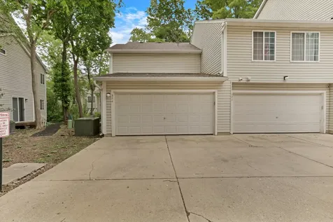 274 West Treehouse Lane Round Lake IL 60073