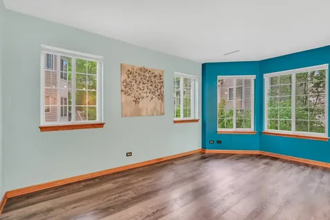 274 West Treehouse Lane Round Lake IL 60073