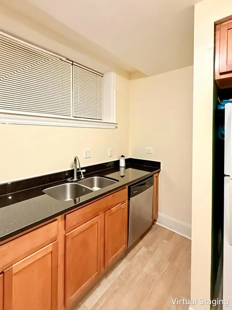 2315 West Rosemont Avenue Chicago IL 60659