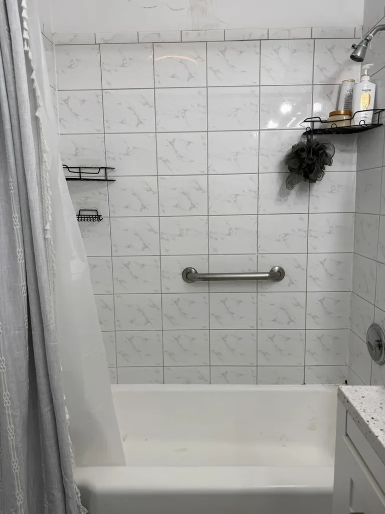 6301 North Sheridan Road Chicago IL 60660