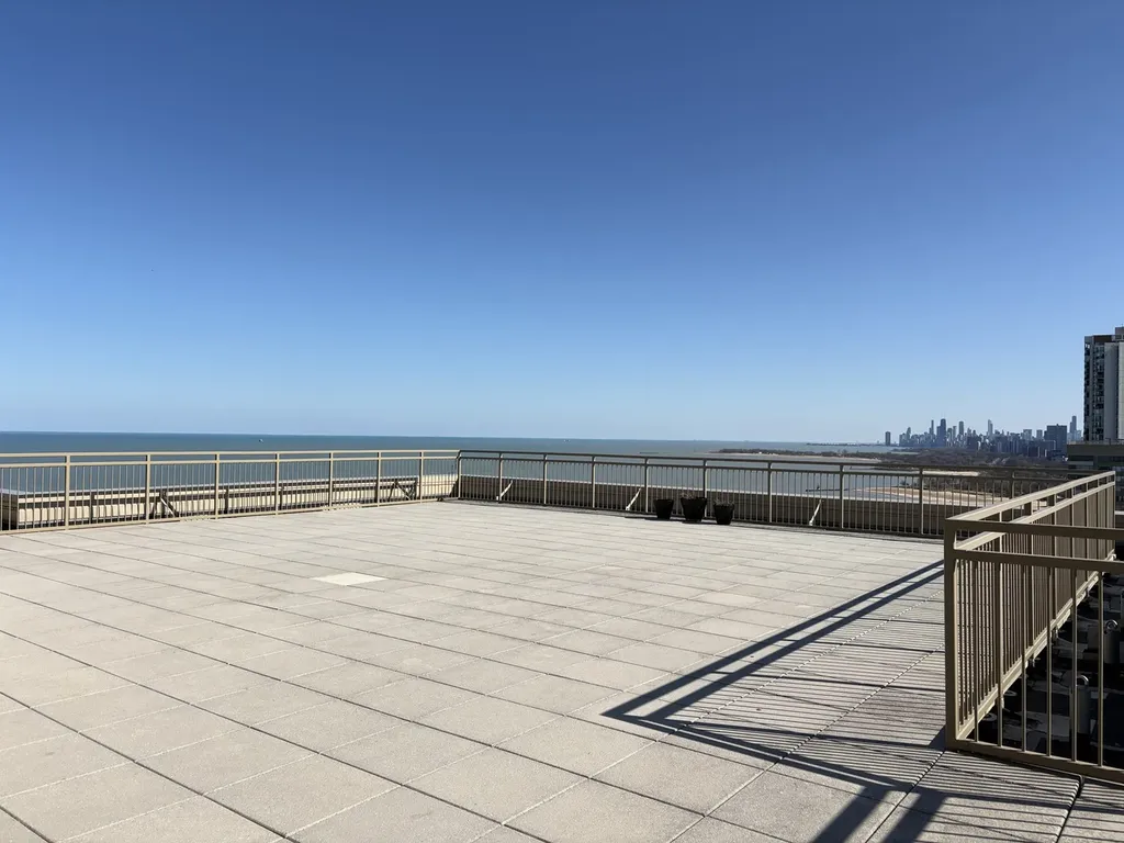 6301 North Sheridan Road Chicago IL 60660