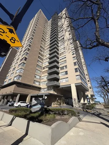 6301 North Sheridan Road Chicago IL 60660