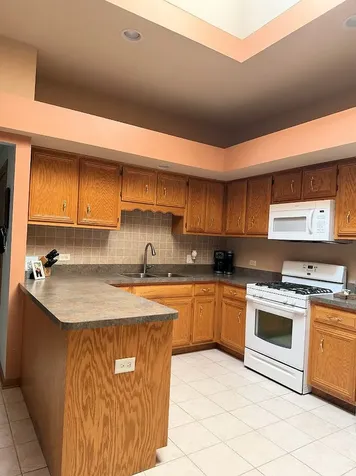 2907 Golf Road Joliet IL 60432