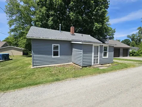 44 1/2 North Market Street Momence IL 60954