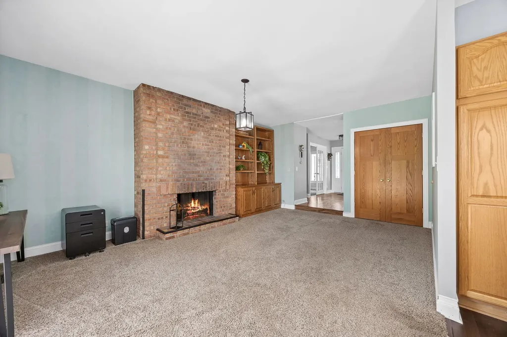 230 Plymouth Lane Bolingbrook IL 60440