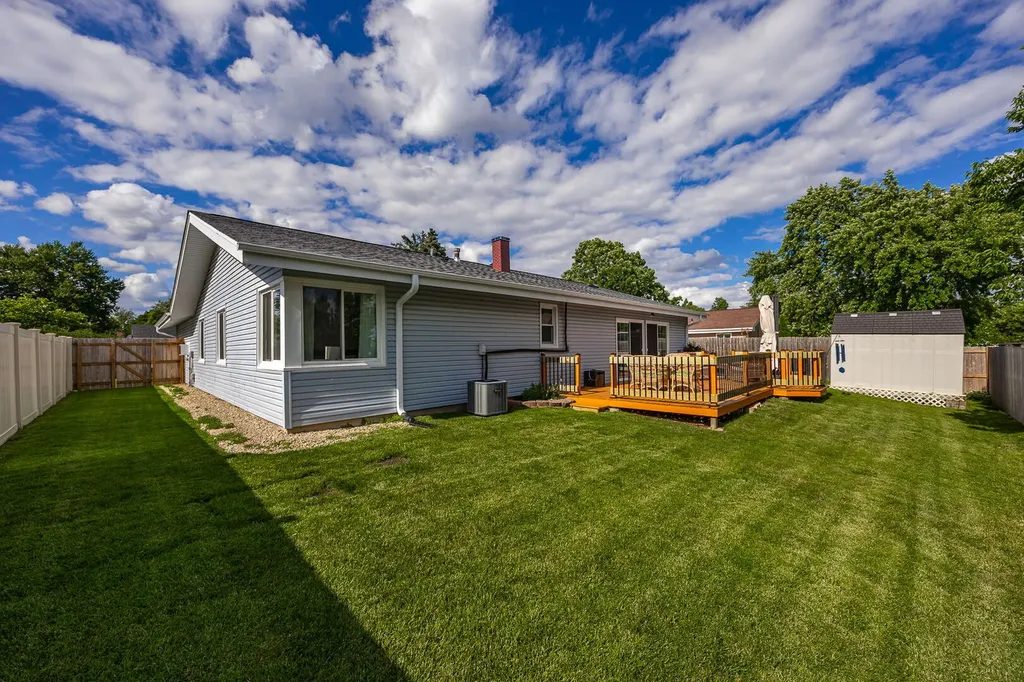 230 Plymouth Lane Bolingbrook IL 60440