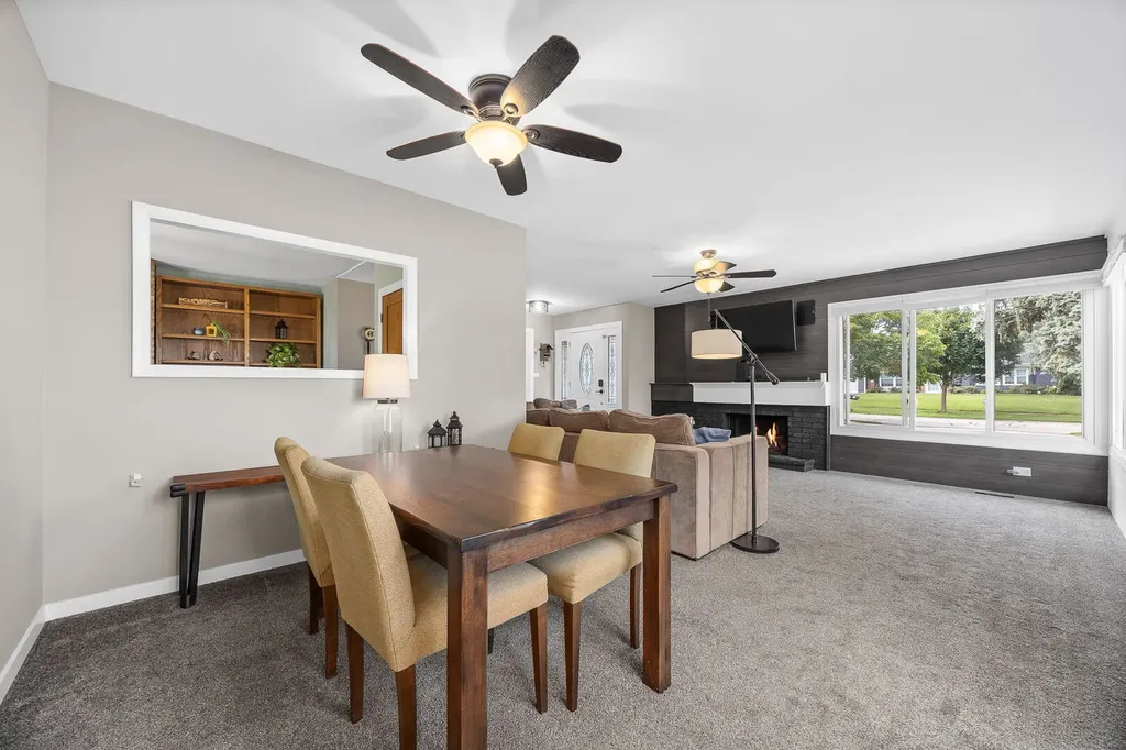 230 Plymouth Lane Bolingbrook IL 60440