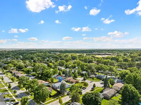 230 Plymouth Lane Bolingbrook IL 60440