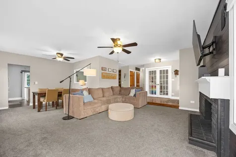 230 Plymouth Lane Bolingbrook IL 60440