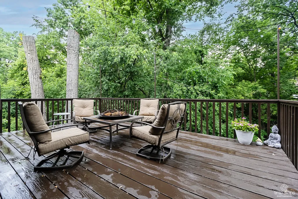 3130 Scenicwood Lane Woodridge IL 60517