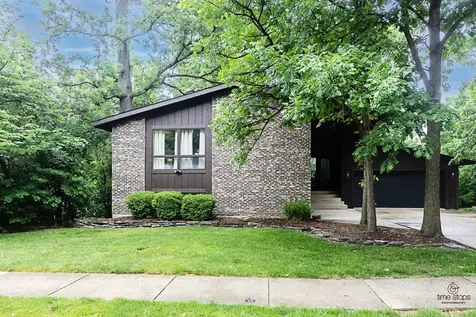 3130 Scenicwood Lane Woodridge IL 60517