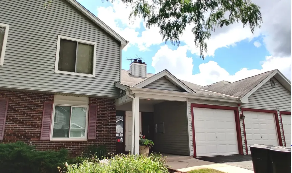 7030 Barrington Court Woodridge IL 60517