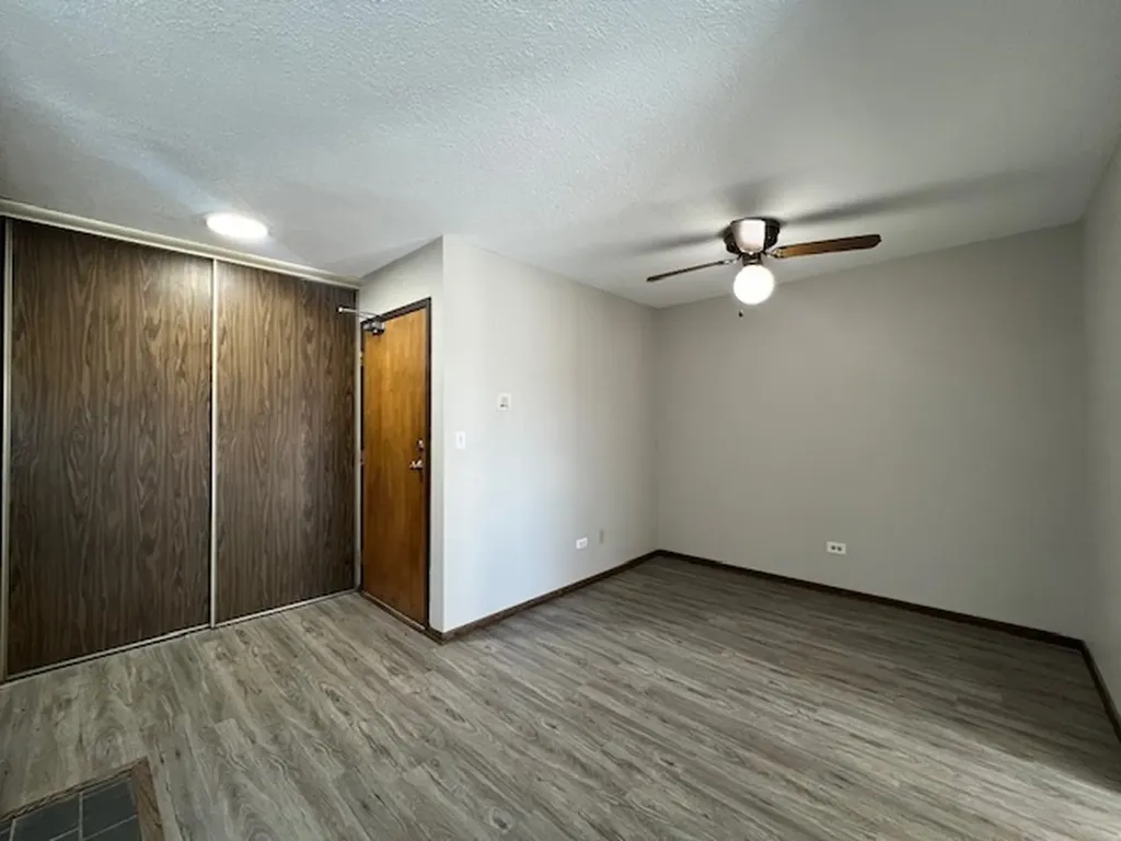 7030 Barrington Court Woodridge IL 60517