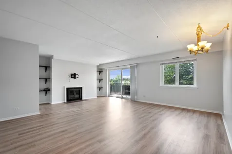 2066 Saint Johns Avenue Highland Park IL 60035
