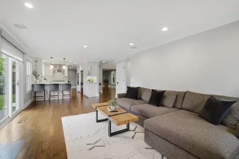 1022 Hobson Drive Buffalo Grove IL 60089