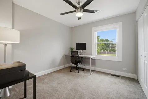 1022 Hobson Drive Buffalo Grove IL 60089