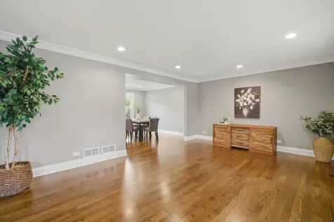 1022 Hobson Drive Buffalo Grove IL 60089