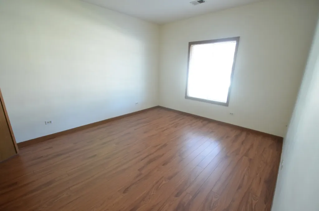 1661 Commodore Court Schaumburg IL 60193