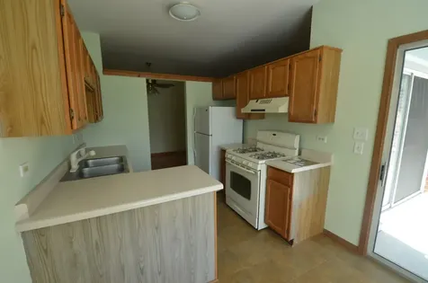 1661 Commodore Court Schaumburg IL 60193