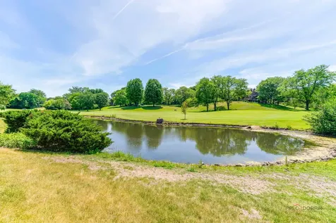525 White Oak Lane Lake Barrington IL 60010