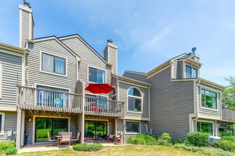 525 White Oak Lane Lake Barrington IL 60010